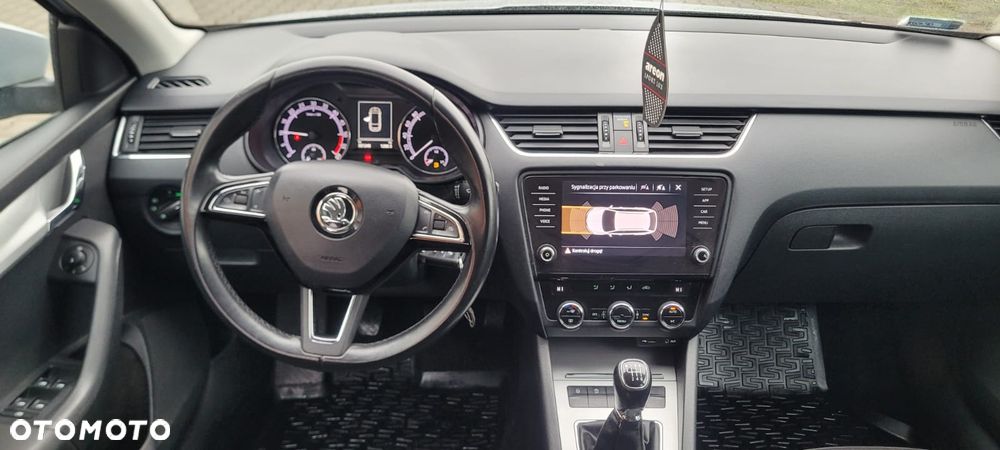 Skoda Octavia 2.0 TDI Drive - 6