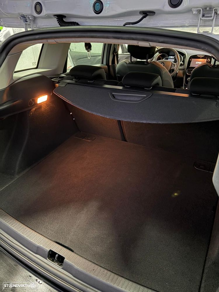 Renault Clio Sport Tourer dCi 90 Limited - 12