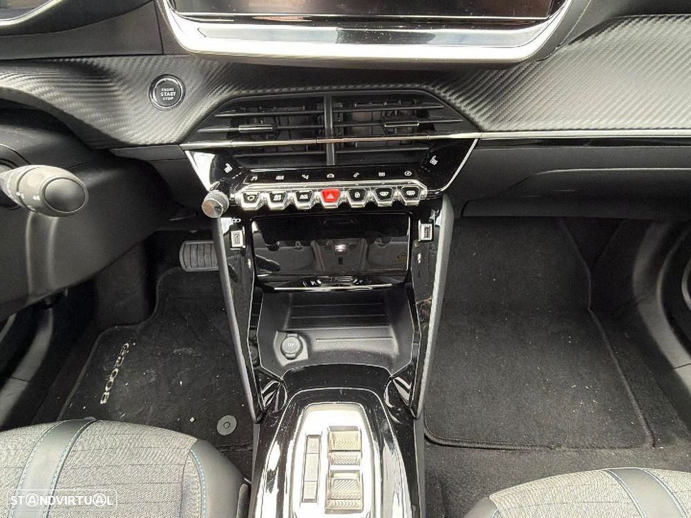Peugeot e-2008 - 14