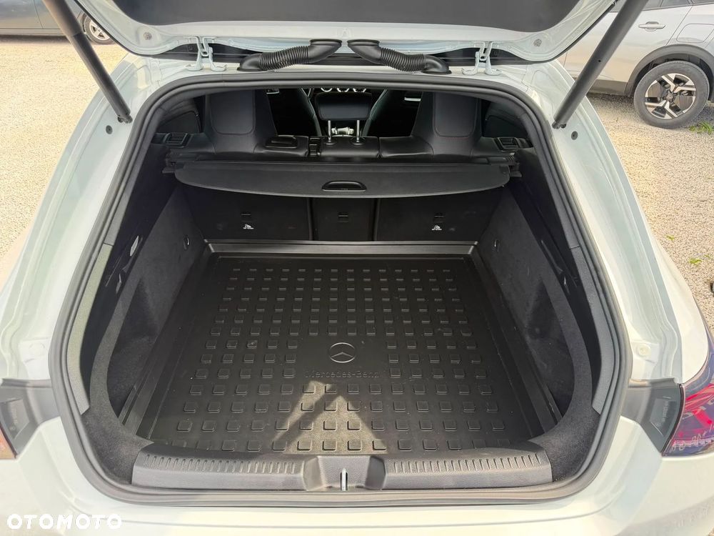 Mercedes-Benz CLA 200 d AMG Line 8G-DCT - 23