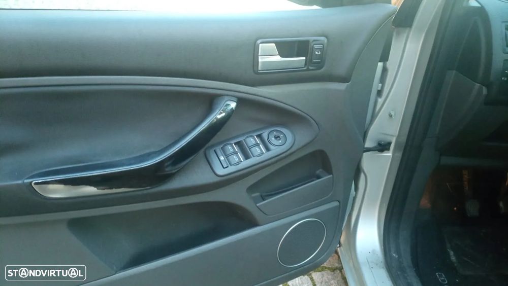 Ford C-Max 1.6 TDCi Titanium - 17