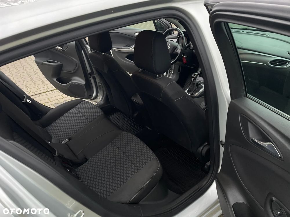 Opel Astra 1.2 T Business Edition S&S - 8