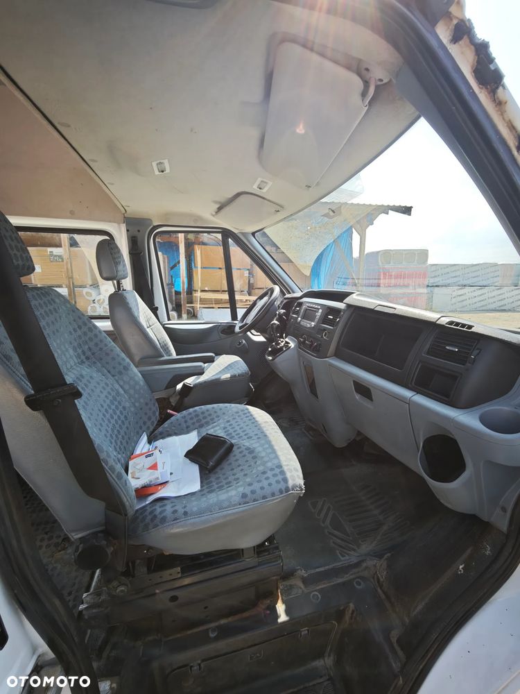Ford Transit - 11