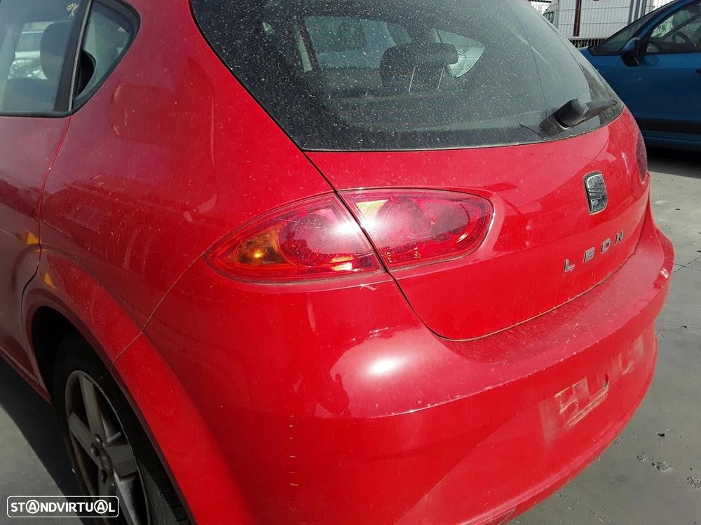 FAROLIM TRASEIRO ESQUERDO SEAT LEON 2011 - - 2