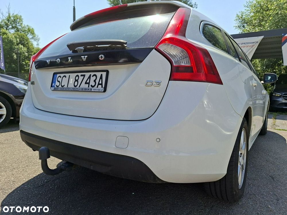 Volvo V60 D3 Momentum - 12
