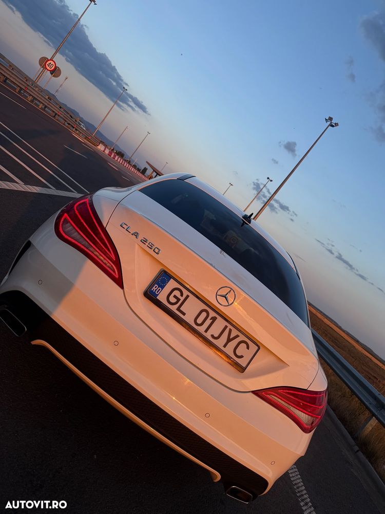 Mercedes-Benz CLA 250 4MATIC Aut. - 9