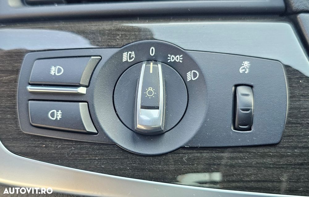 BMW Seria 5 520d Sport-Aut. - 24