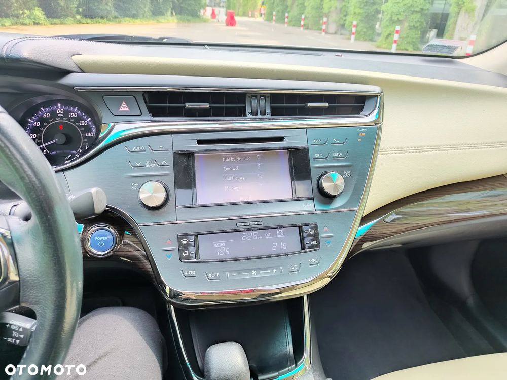Toyota Avalon - 16