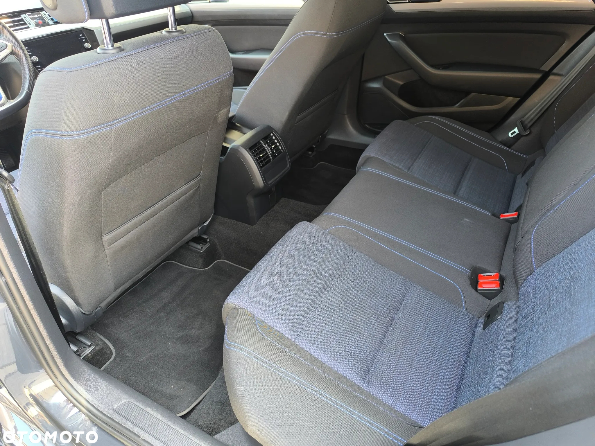 Volkswagen Passat Variant 1.4 TSI ACT (BMT) DSG Comfortline - 13