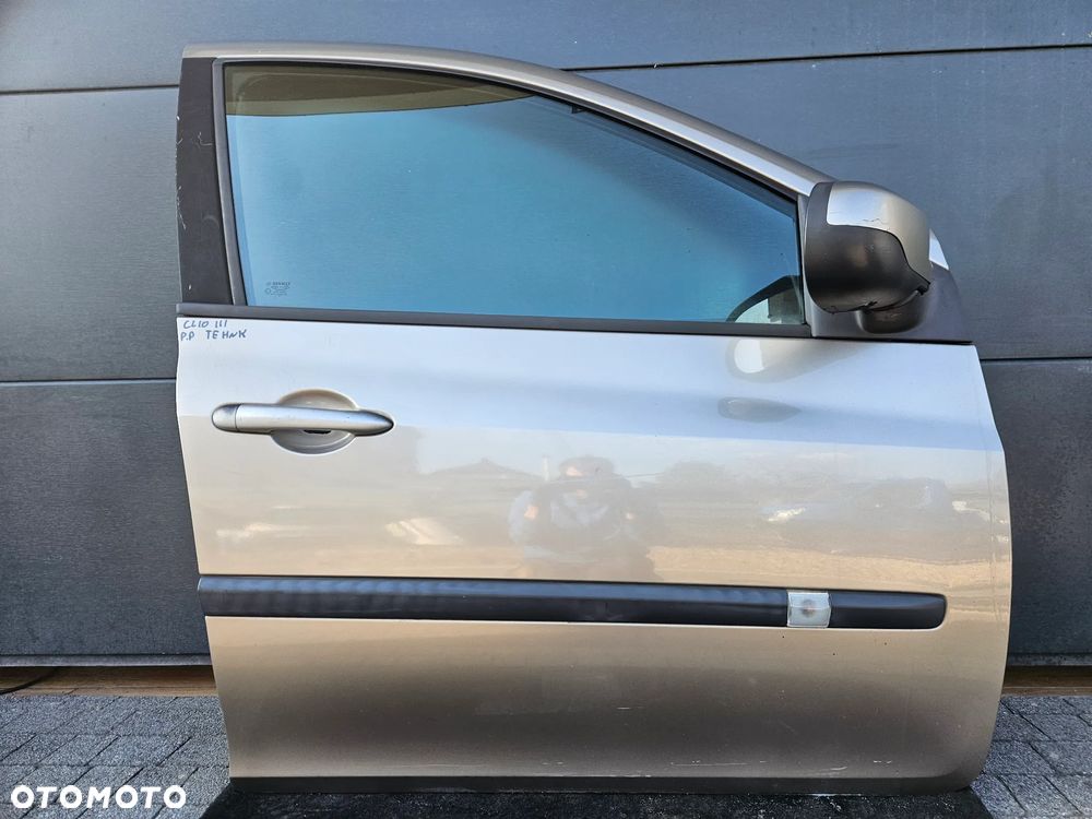 Renault Clio III TEHNK Drzwi Prawy Przód Prawe Przednie - 1