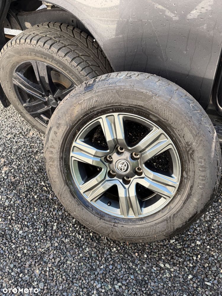 Toyota Hilux - 13