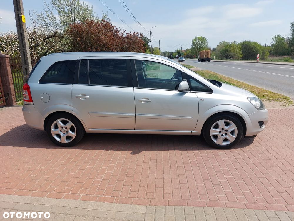 Opel Zafira - 4