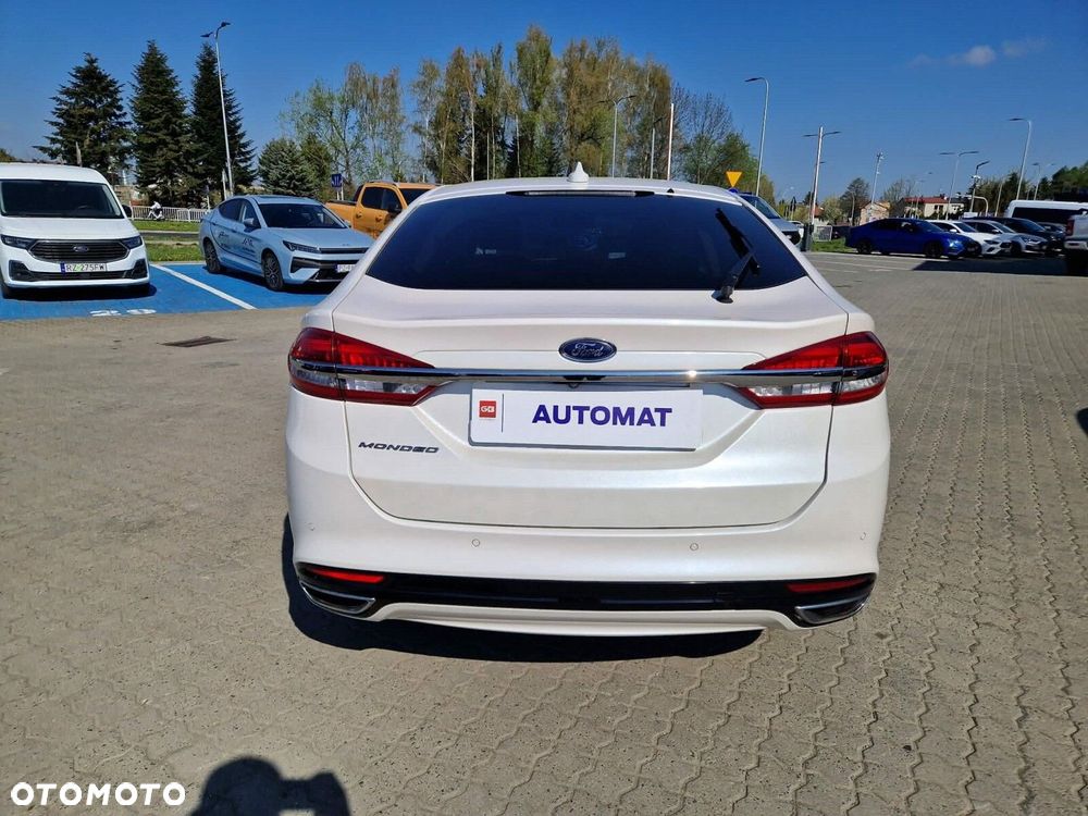 Ford Mondeo 2.0 EcoBlue Titanium - 11