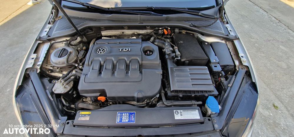 Volkswagen Golf 1.6 TDI BlueMotion Technology DPF Highline - 16