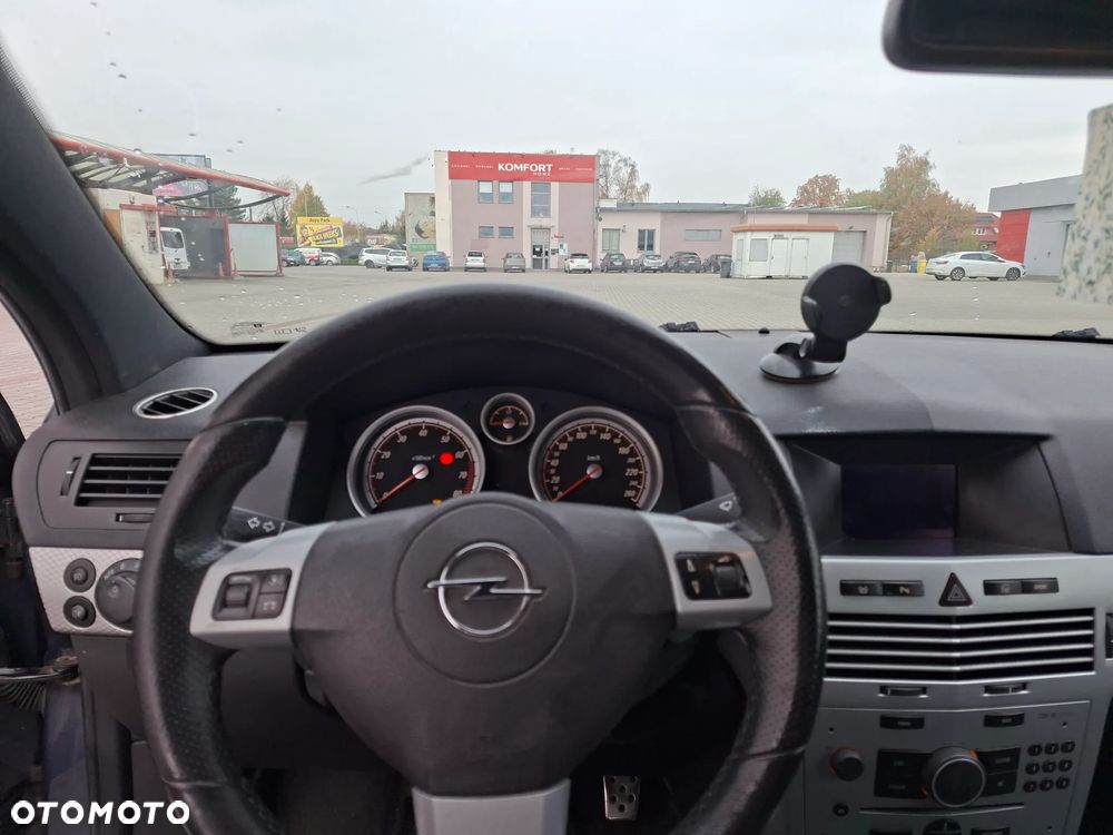 Opel Astra 2.0 T Sport - 15