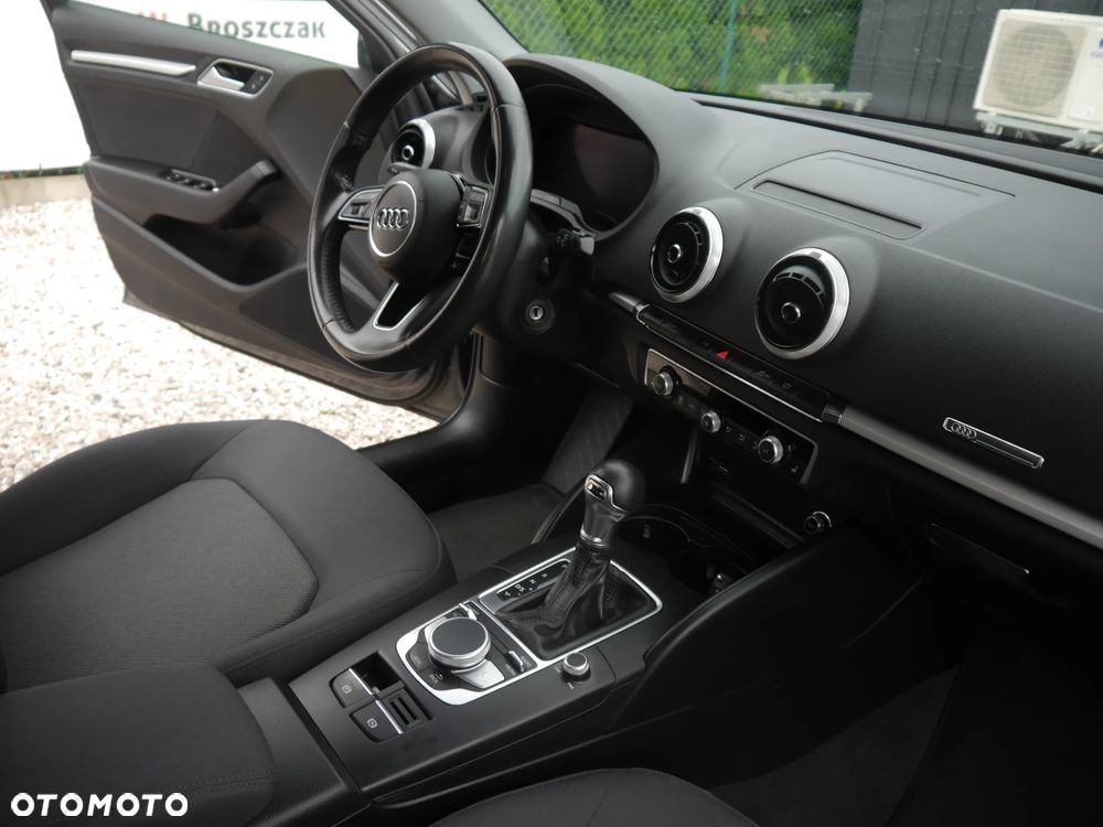 Audi A3 Sportback 2.0 TDI S tronic sport - 8