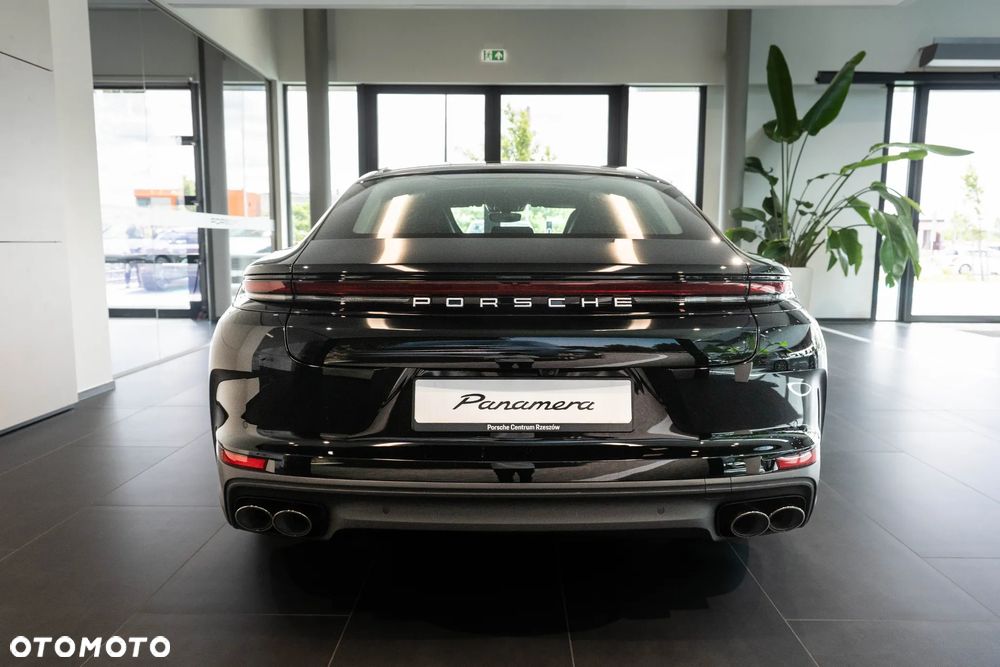 Porsche Panamera 4 E-Hybrid PHEV - 9