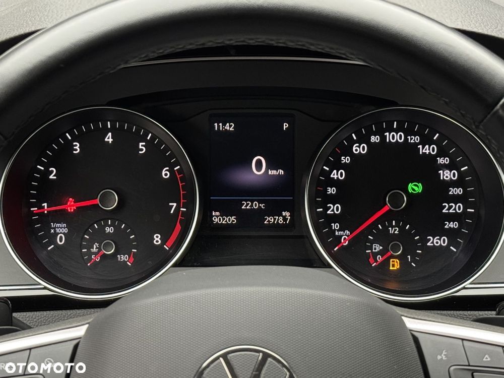 Volkswagen Passat Variant - 18