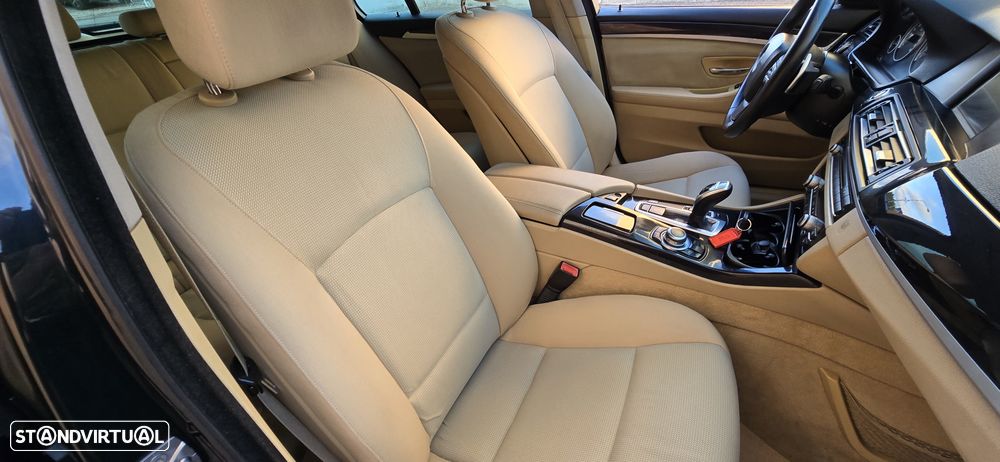 BMW 520 d Touring Aut. Modern Line - 29