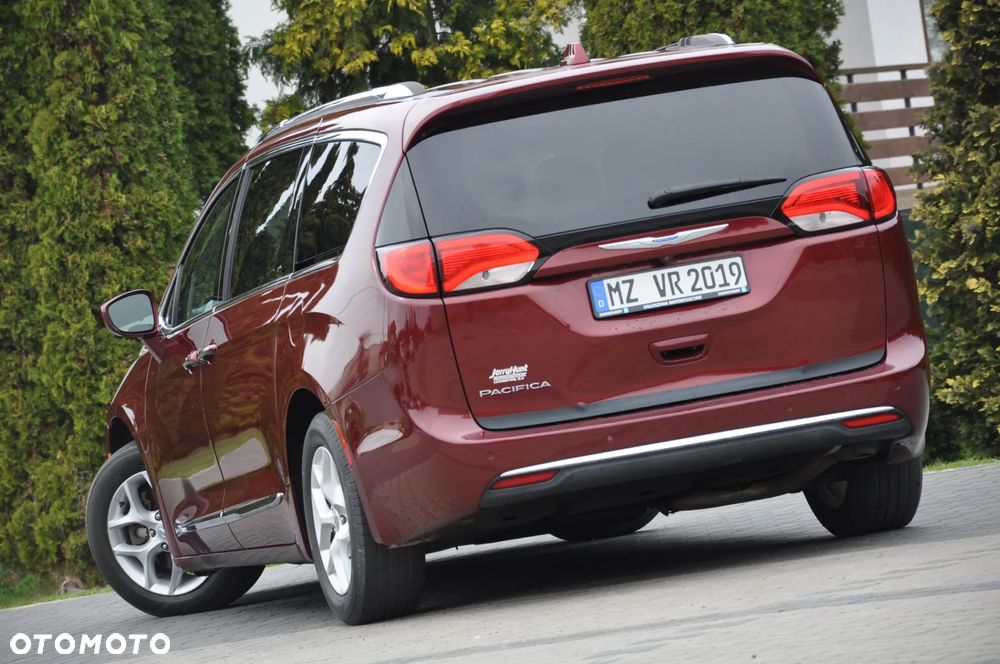 Chrysler Pacifica - 18