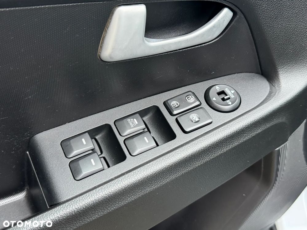 Kia Sportage 1.7 CRDI 2WD Spirit - 19