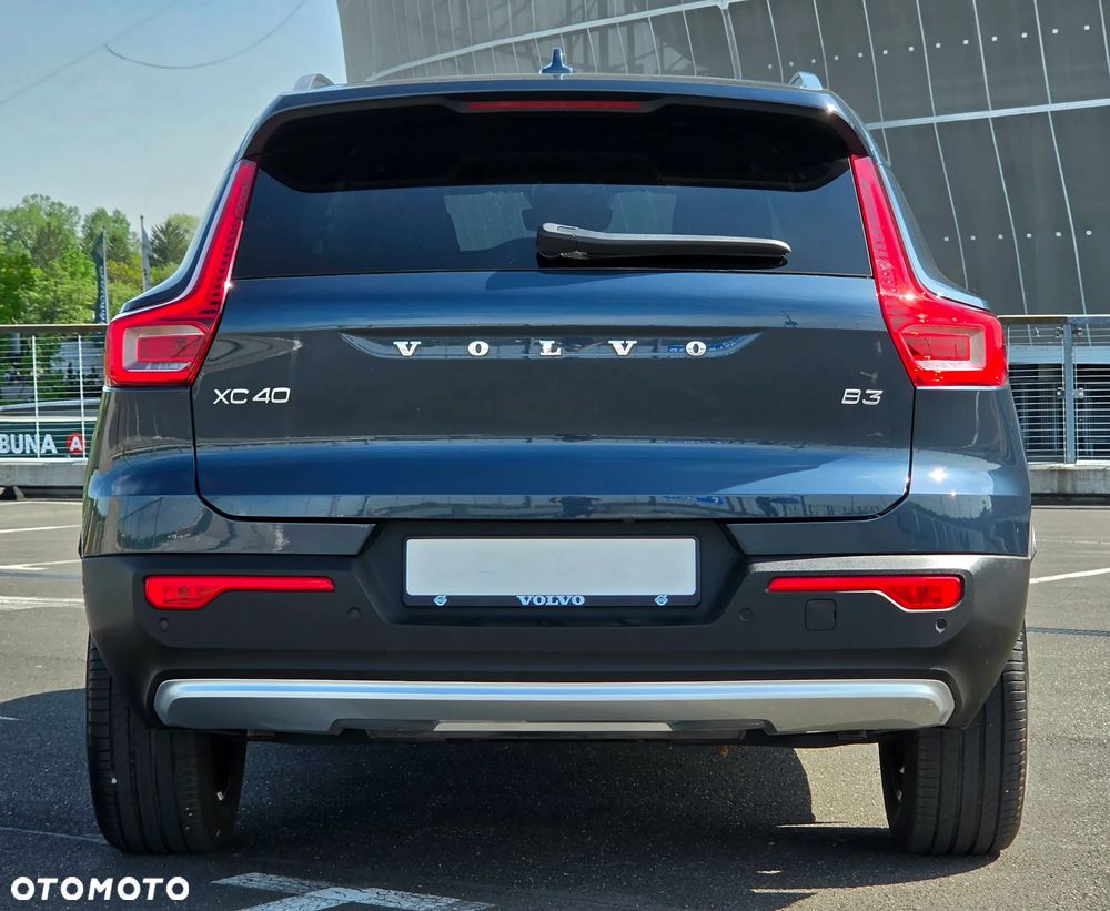 Volvo XC 40 B3 Plus Bright - 17