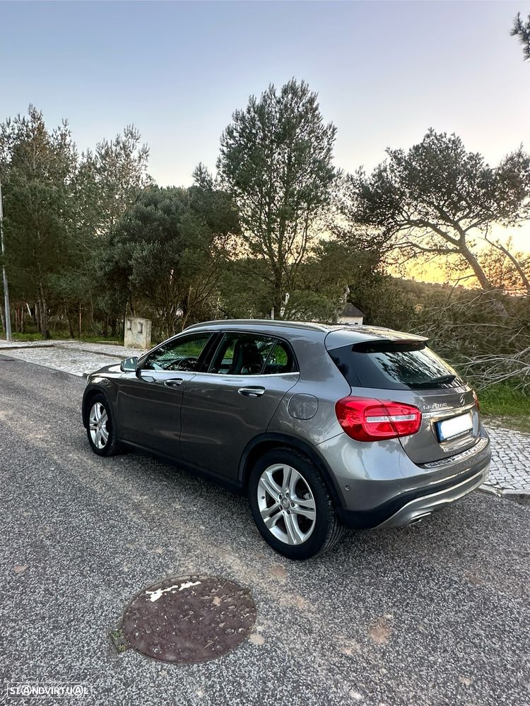 Mercedes-Benz GLA 180 (CDI) d Urban - 12