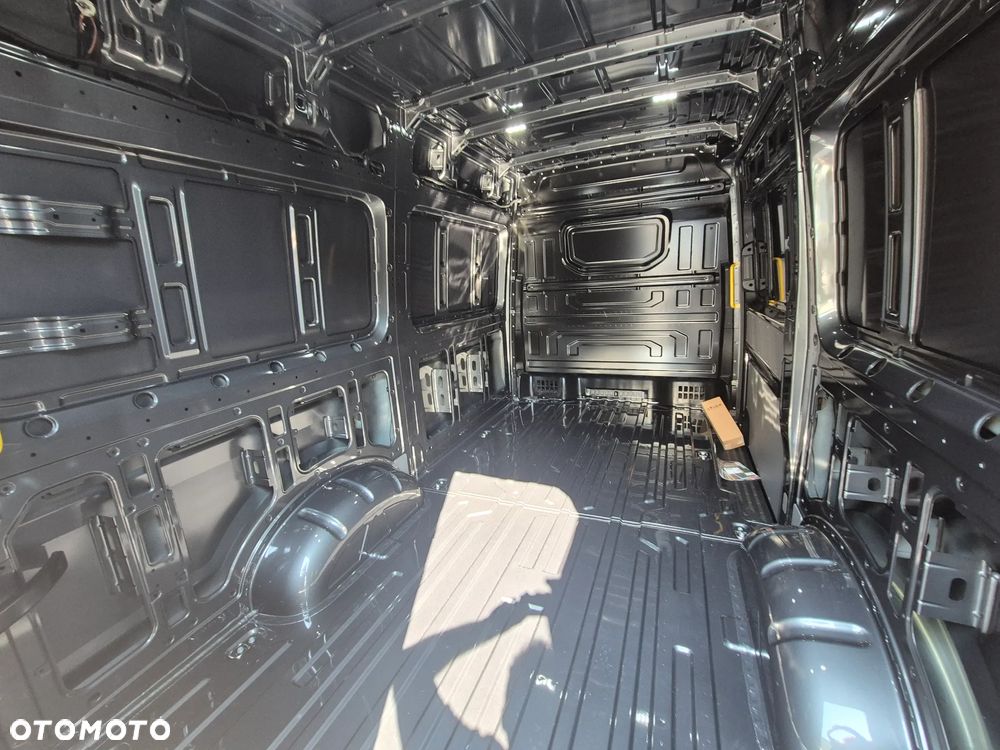 Volkswagen Crafter 35 - 8