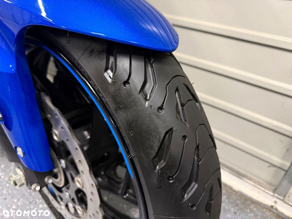 Suzuki GSX - 8