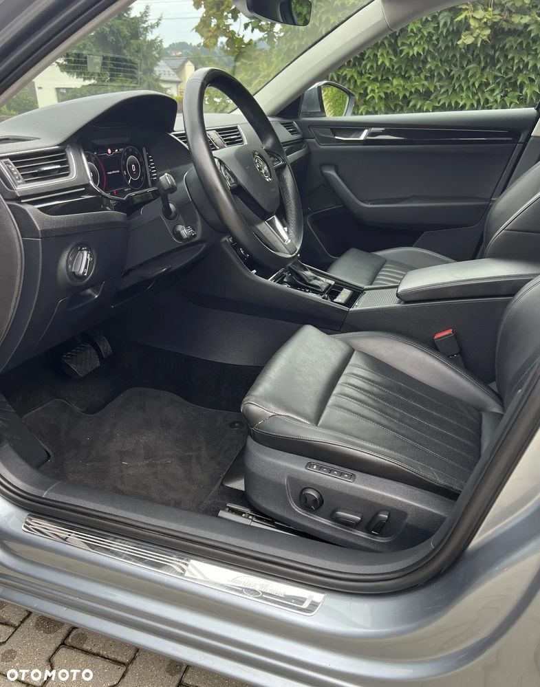 Skoda Superb 2.0 TDI 4x4 Style DSG - 2