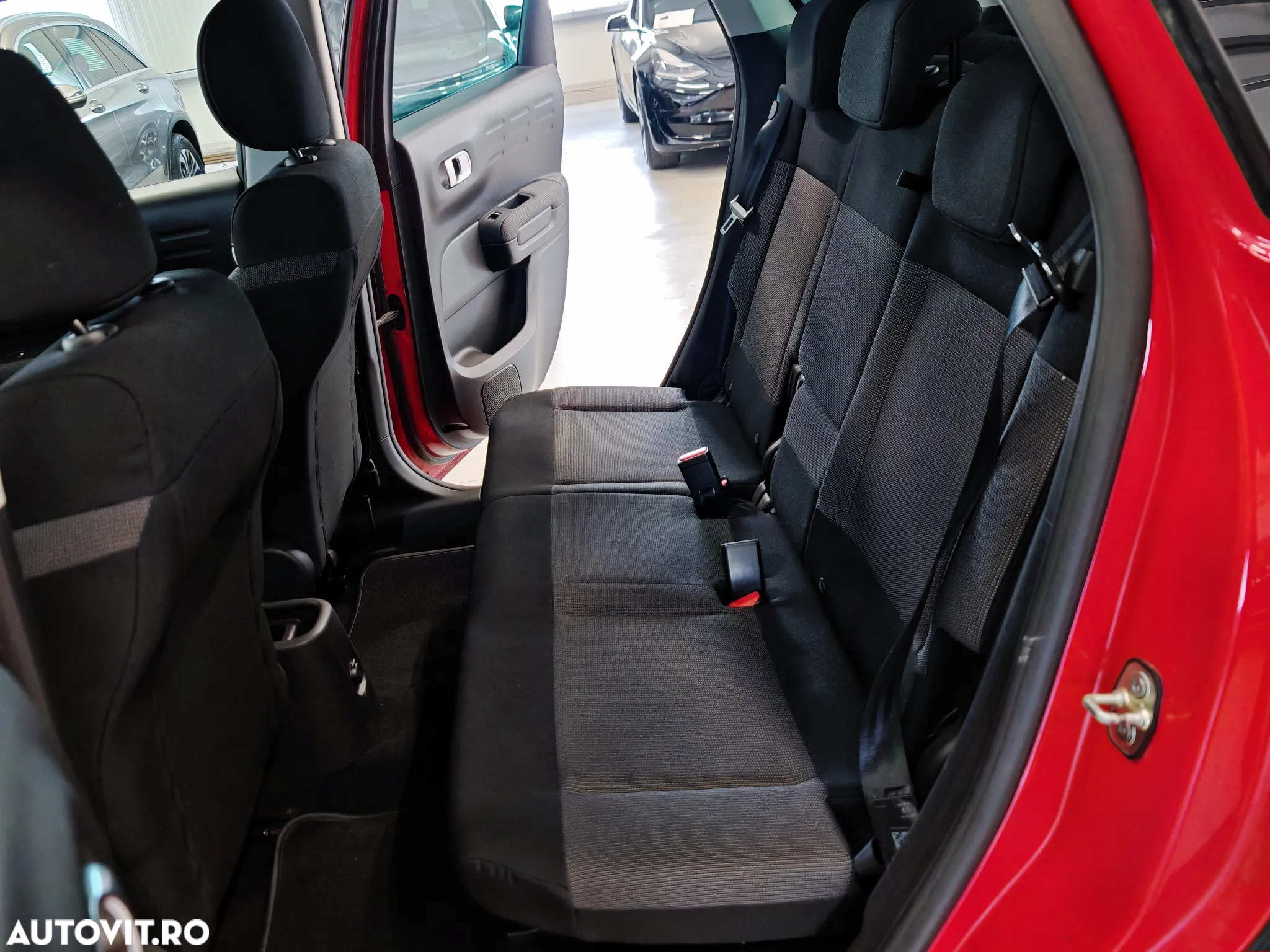 Citroën C3 AIRCROSS 1.2 PureTech S&S EAT6 Shine - 23