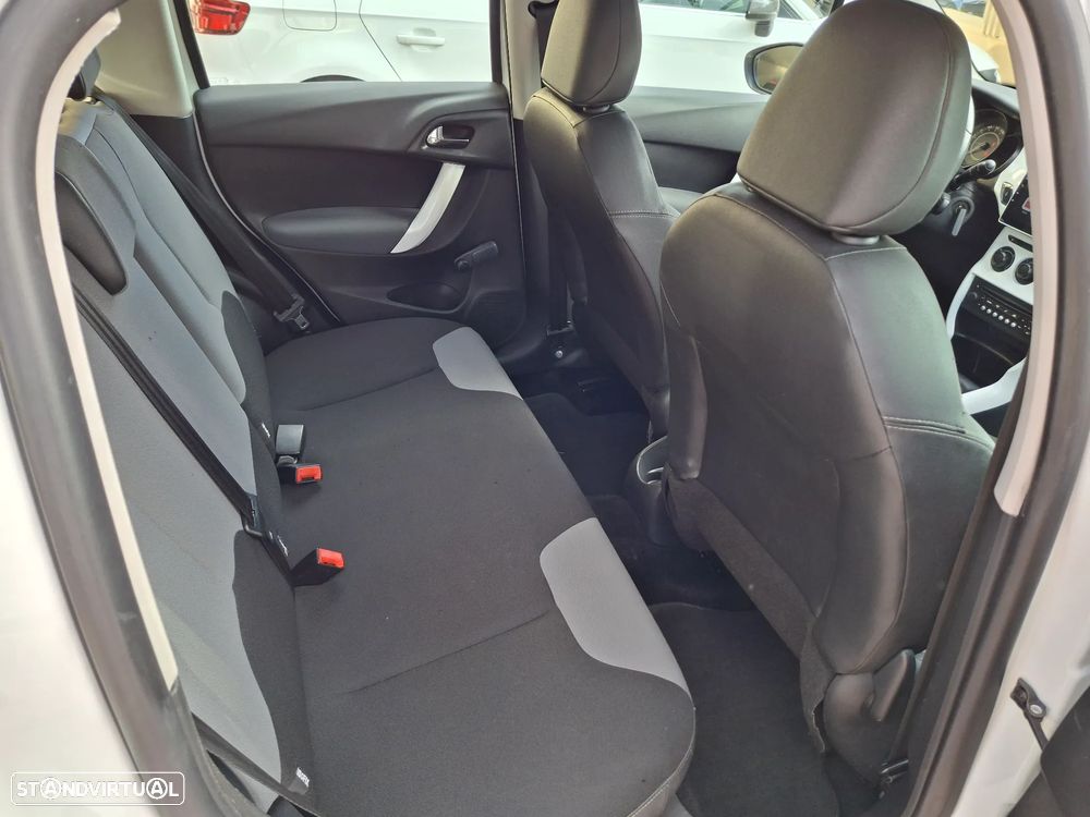Citroën C3 HDi FAP Attraction - 25