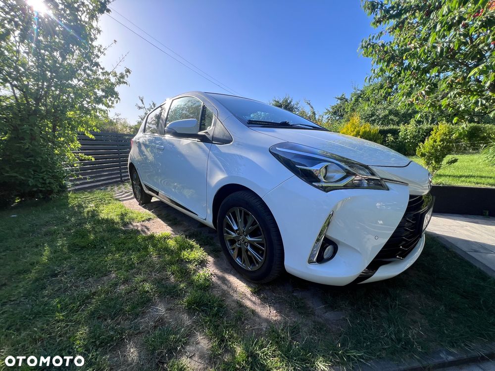 Toyota Yaris 1.5 Premium - 3
