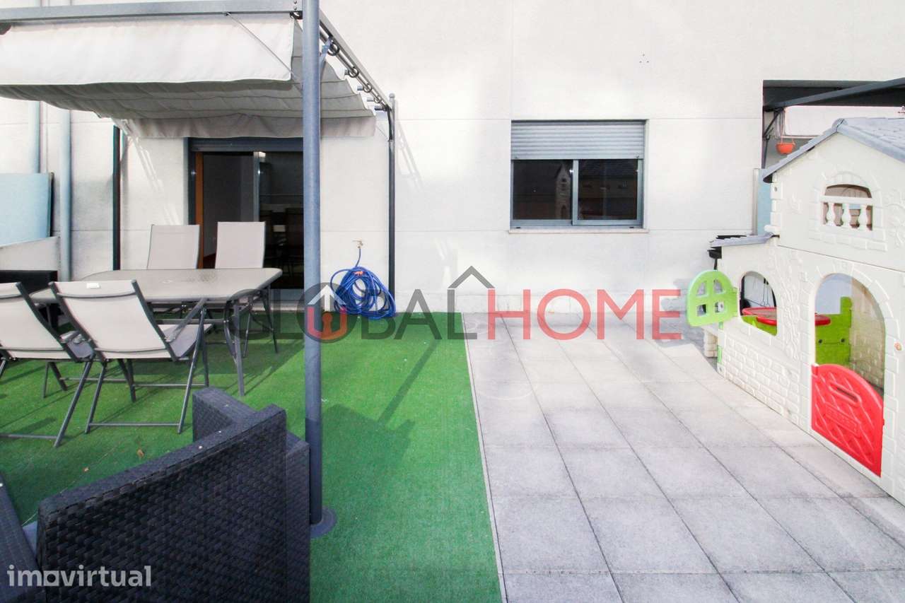 Apartamento T2 com Terraço em Baguim do Monte - Grande imagem: 2/26