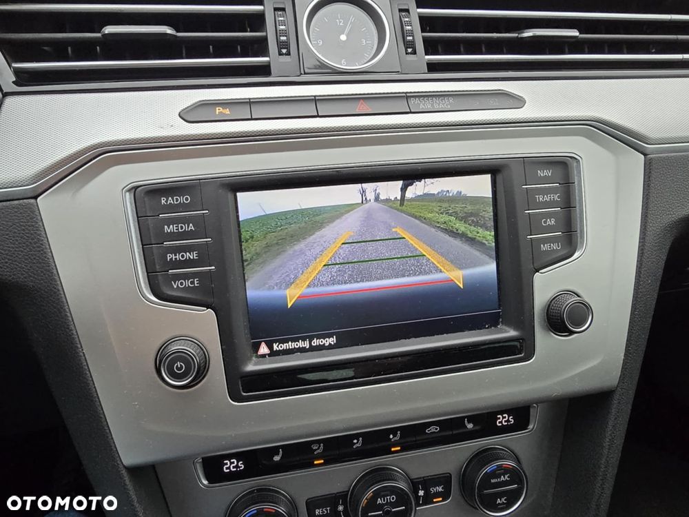 Volkswagen Passat 2.0 TDI (BlueMotion Technology) Comfortline - 12