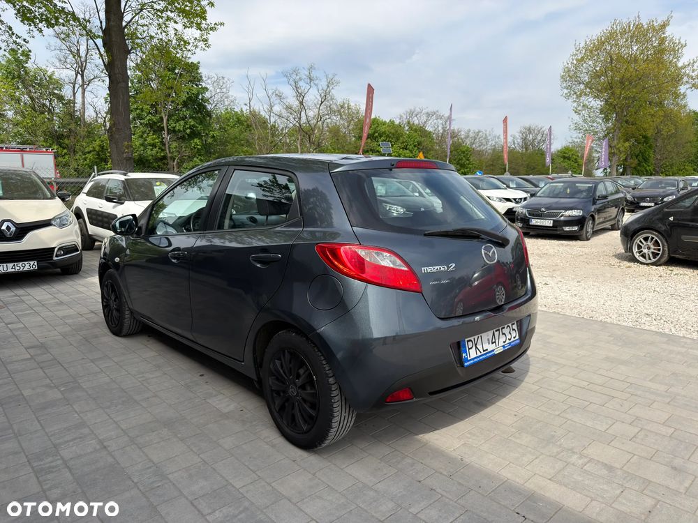 Mazda 2 - 13