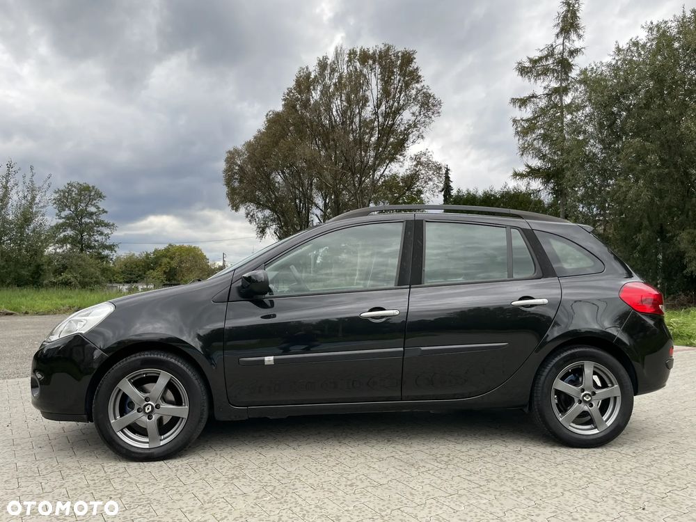 Renault Clio 2010 photo 4