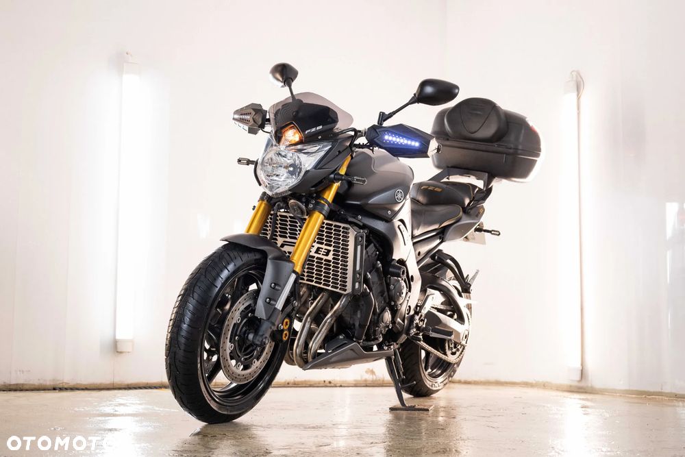 Yamaha FZ8