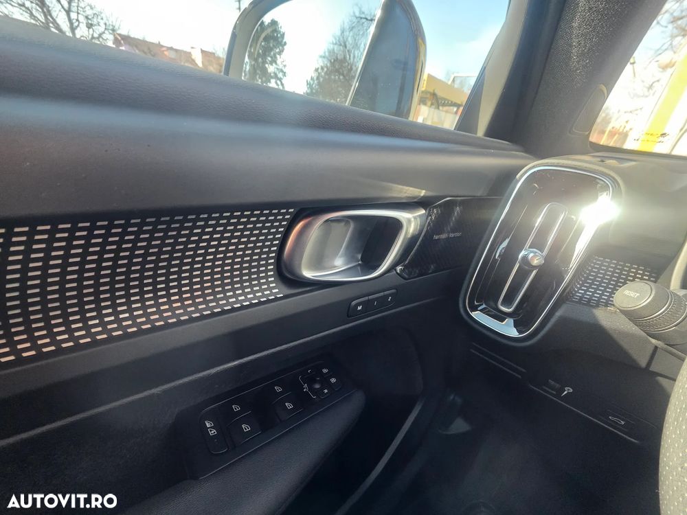 Volvo XC 40 B4 AT8 AWD Mild Hybrid Inscription - 21