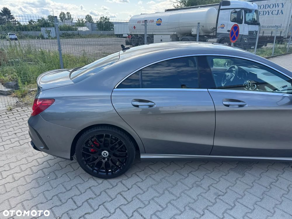 Mercedes-Benz CLA 250 4-Matic - 8