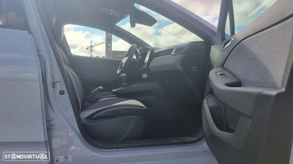 Renault Clio - 19