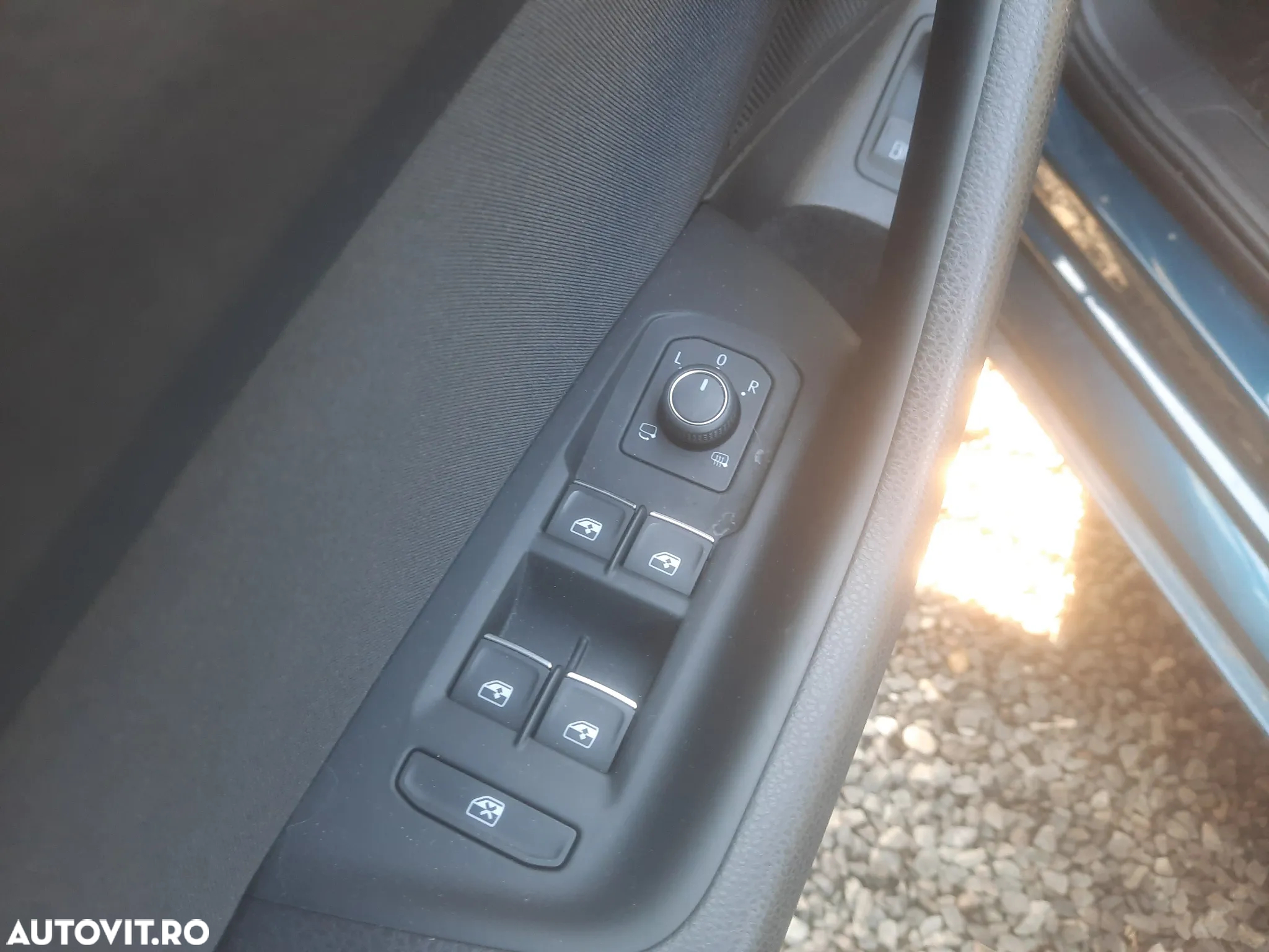 Volkswagen Passat - 31