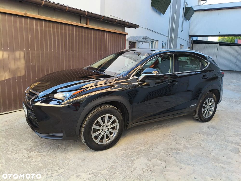 Lexus NX 300h Elite AWD - 10