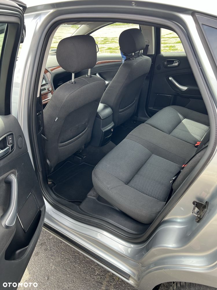 Ford Mondeo - 4