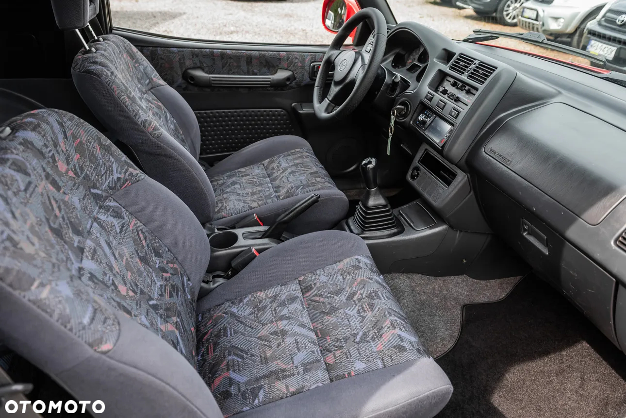 Toyota RAV4 2.0 Special - 12