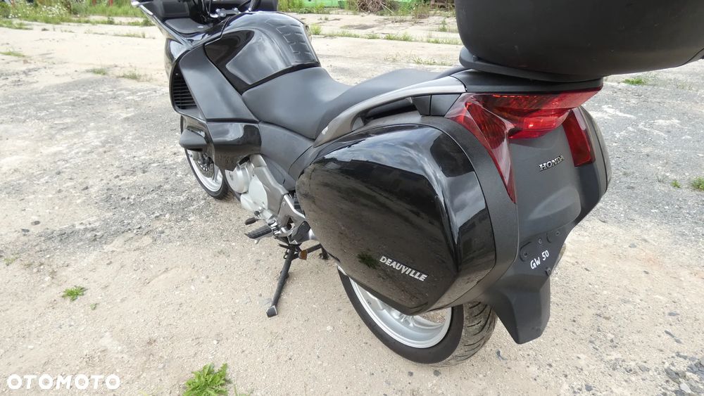 Honda Deauville - 9