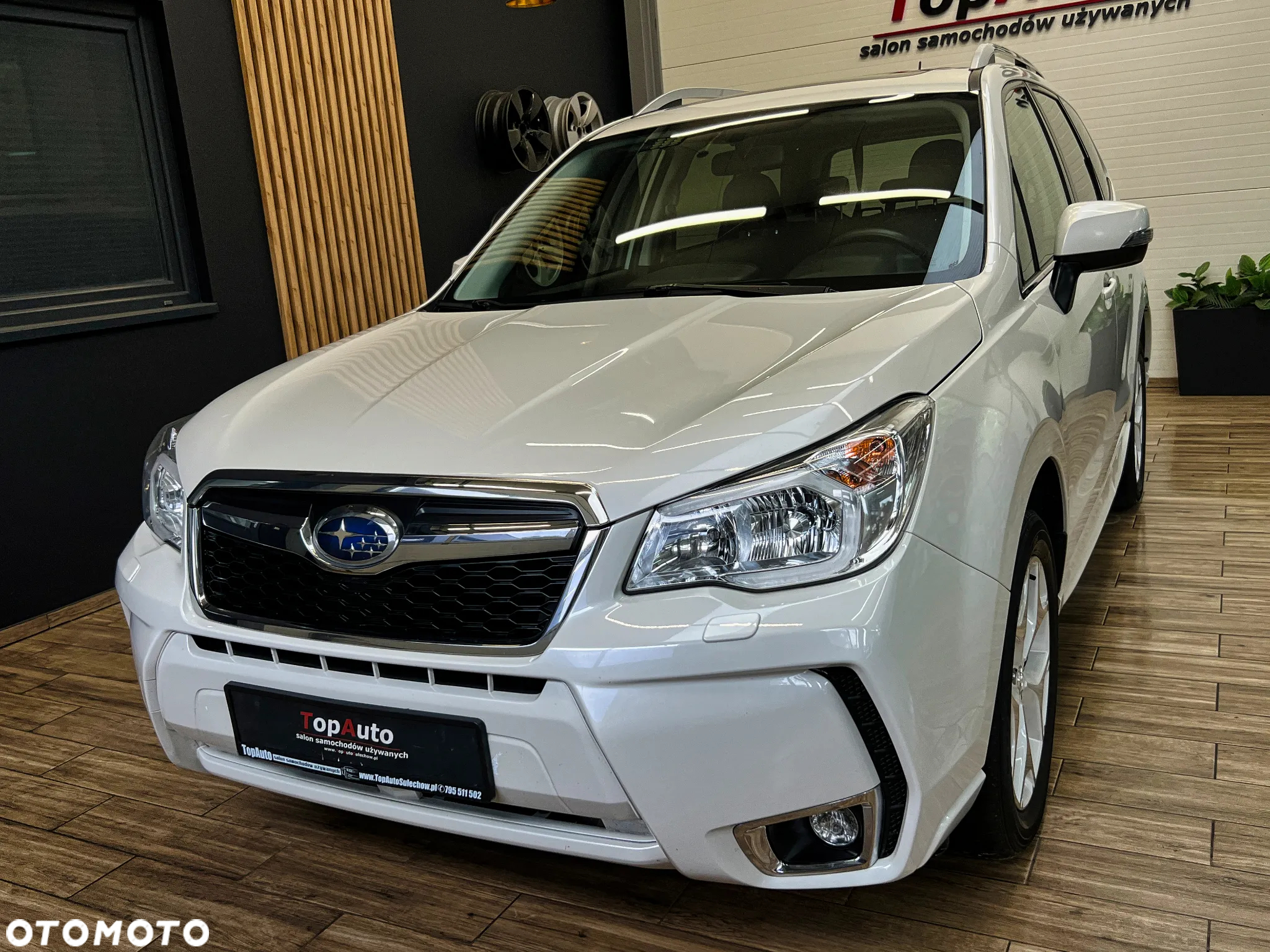 Subaru Forester 2.0XT Platinum Lineartronic - 14