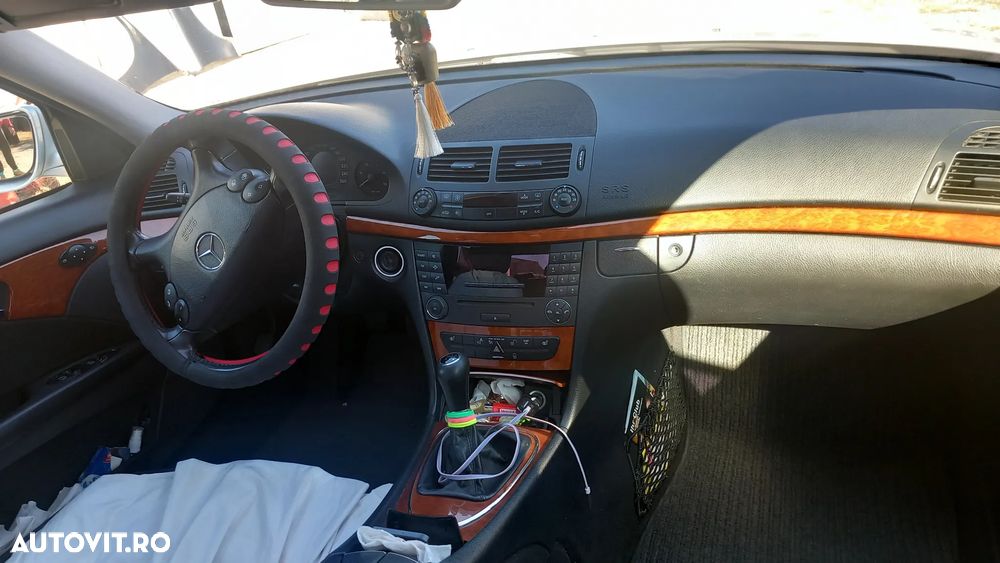 Mercedes-Benz E 220 CDI - 9