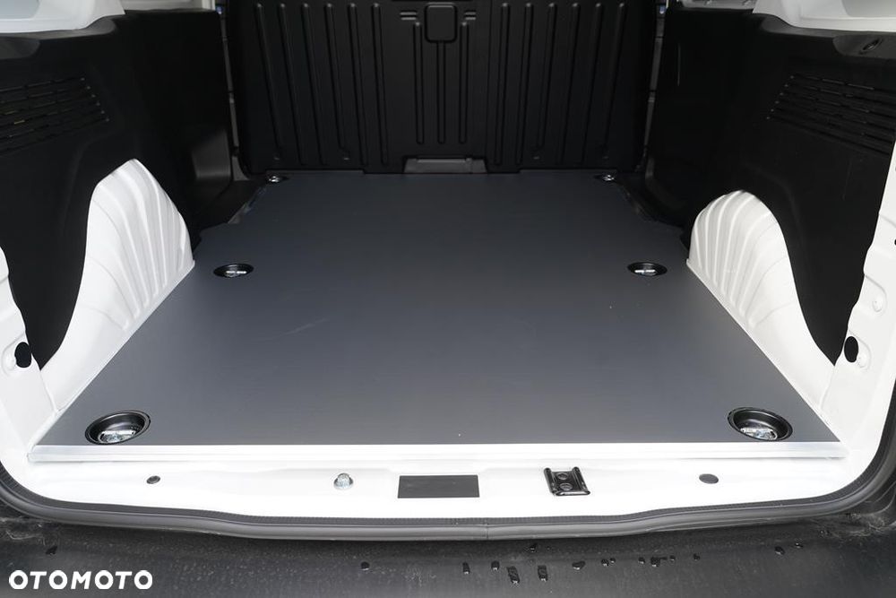 Toyota Proace City 1.5 D-4D Long 2,3t Active - 11