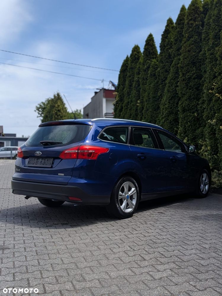 Ford Focus SW - 9